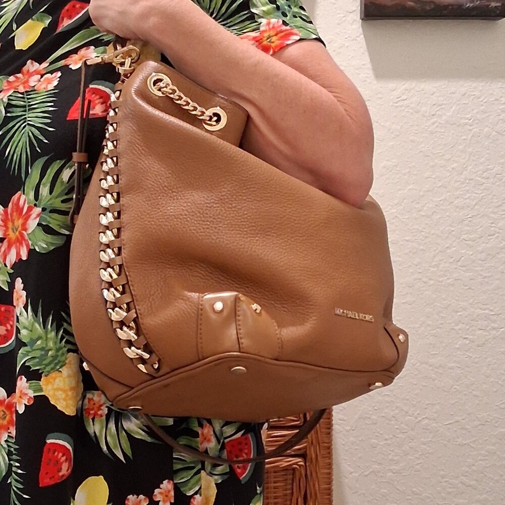 Michael Kors Large Alanis Soft Pebbled Leather Shoulder Bag - Picture 16 of 16